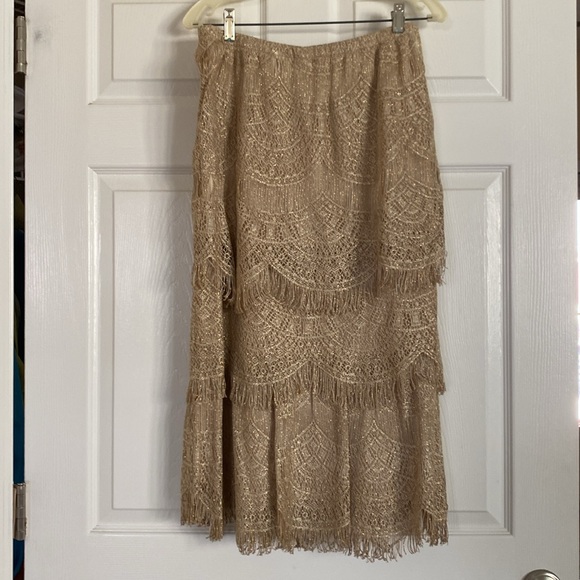Size Large knit skirt and top set in flapper style.  Gold and beige - Picture 5 of 8